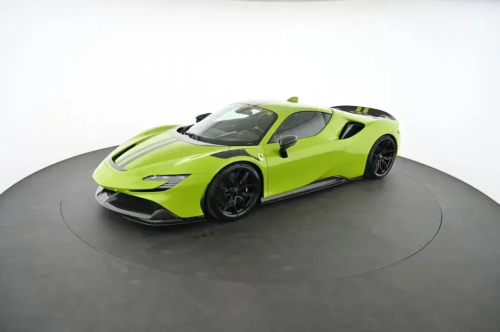 Gebraucht Ferrari SF90 2024 Grün