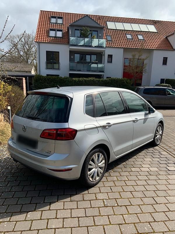 Gebraucht VW Golf VII 125 PS (91 kW) 2015 Silber Limousine