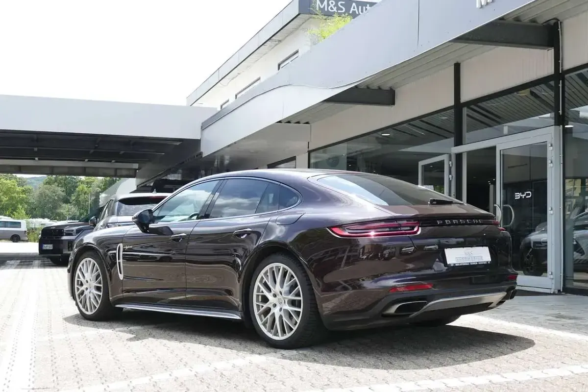 Gebraucht Porsche Panamera 4 Chrono 330 PS (242 kW) 2017 Mahagonimetallic Kleinwagen