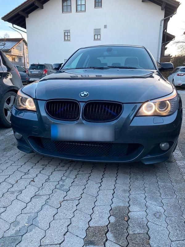Grau Gebraucht 2009 BMW 530 M Sport Limousine | 7.000 € (Superpreis) - Bild 1/4