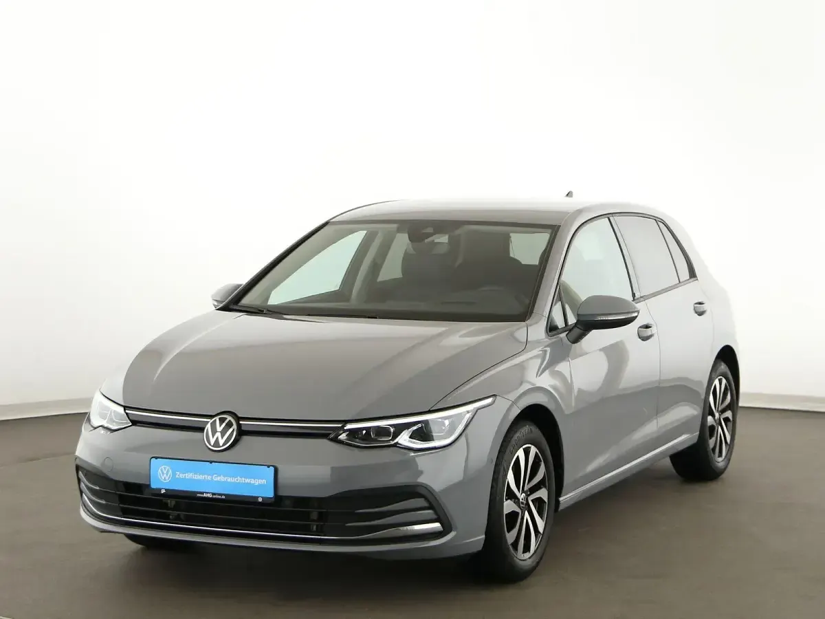 Brugt VW Golf VIII Active 150 HK (110 kW) 2023 Grå Sedan