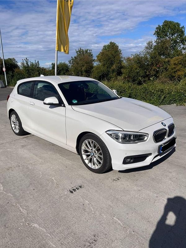 Weiß Gebraucht 2016 BMW 118 Coupé Coupé | 9.500 € (Guter Preis) - Bild 1/4