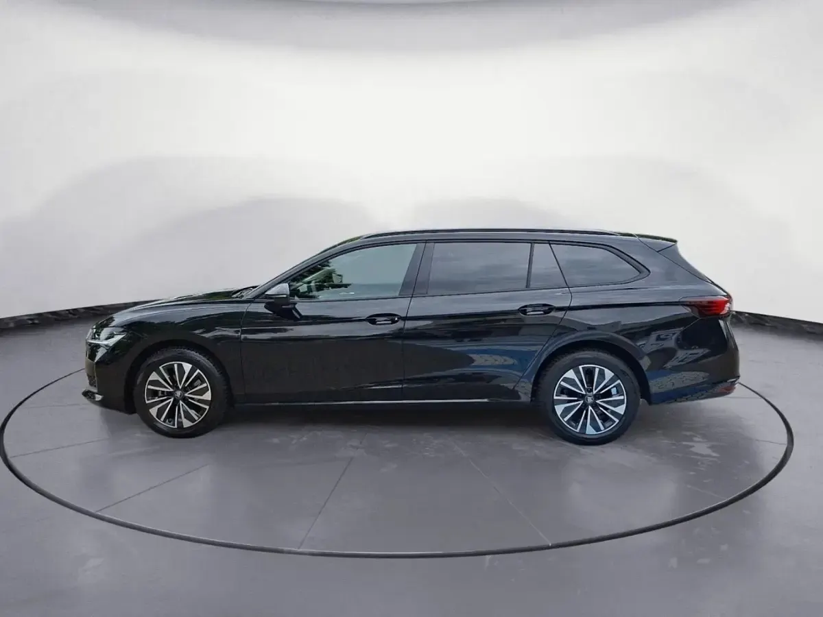 Gebraucht Skoda Superb Selection 150 PS (110 kW) 2025 Schwarz Kombi