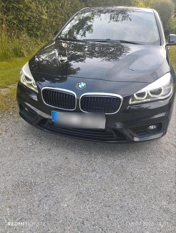 Schwarz Gebraucht 2015 BMW 218 Kombi | 11.750 € (Fairer Preis) - Bild 1/4