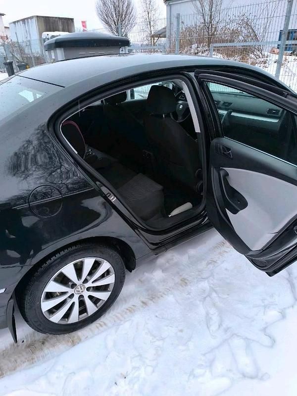 Gebraucht VW Passat 140 PS (102 kW) 2008 Schwarz Limousine