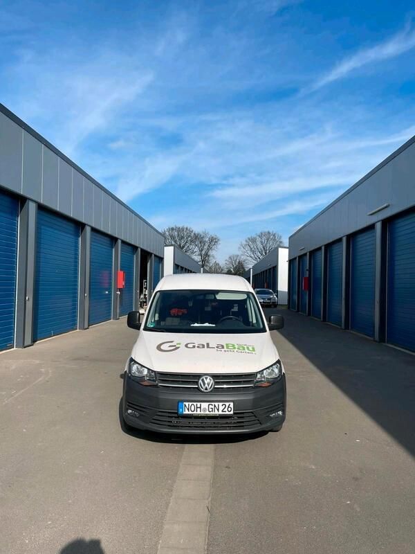 Weiß Gebraucht 2017 VW Caddy Maxi Van / Kleinbus | 9.150 € - Bild 1/4