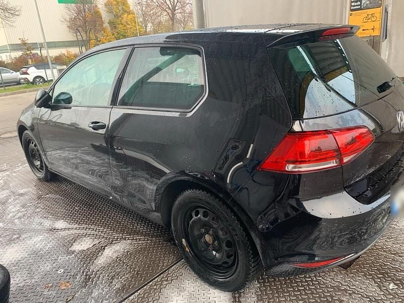 Używany VW Golf Highline 125 KM (91 kW) 2014 Czarny Kombi