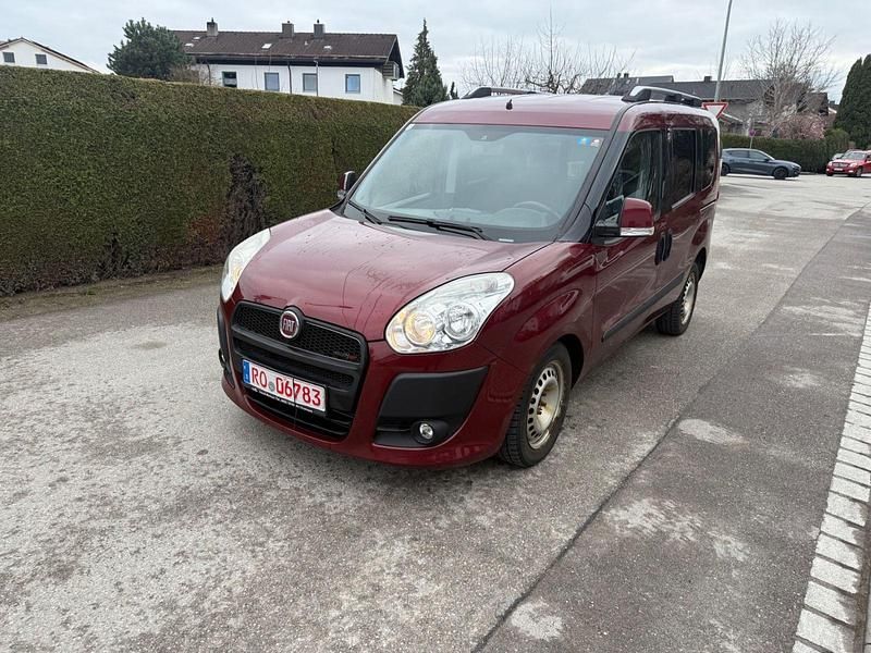 Gebraucht Fiat Doblò 135 PS (99 kW) 2015 Rot Van / Kleinbus