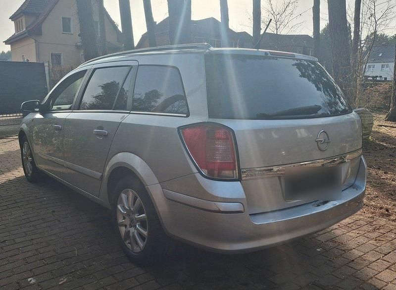 Gebraucht Opel Astra 147 PS (108 kW) 2004 Silber Kombi