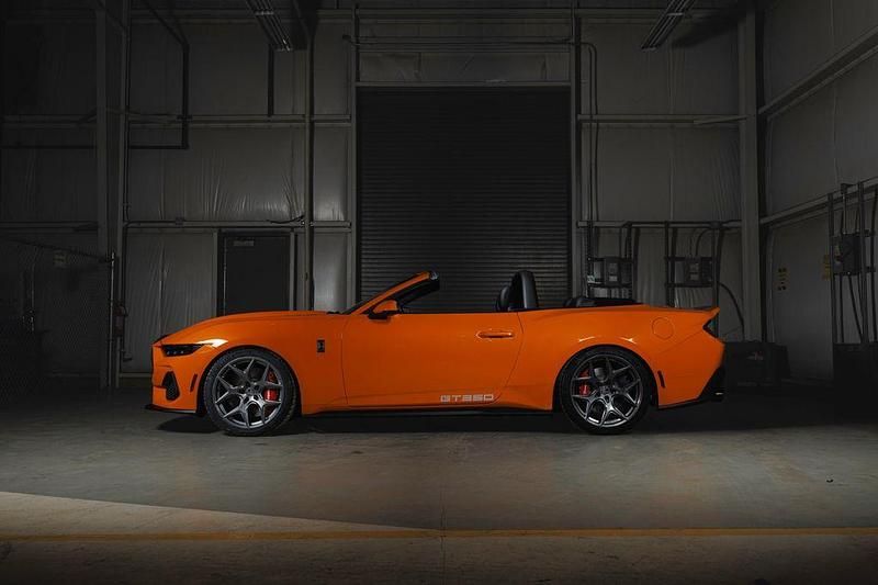 Neu Ford Shelby 821 PS (603 kW) 2026 Orange Coupé