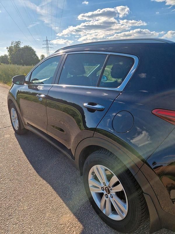 Schwarz Gebraucht 2016 Kia Sportage SUV | 12.200 € (Guter Preis) - Bild 1/4