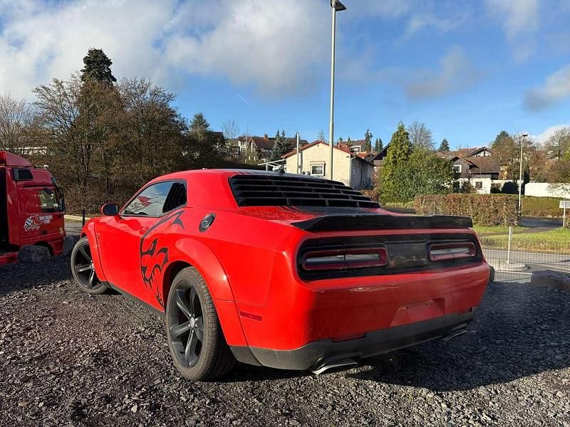 Gebraucht Dodge Challenger 377 PS (277 kW) 2016 Rot Coupé