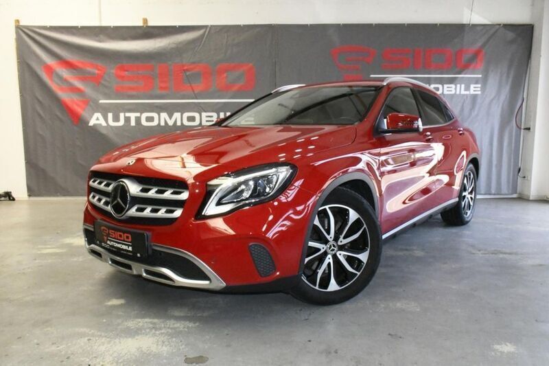Rot Gebraucht 2018 Mercedes GLA220 SUV | 23.780 € (Guter Preis) - Bild 1/4