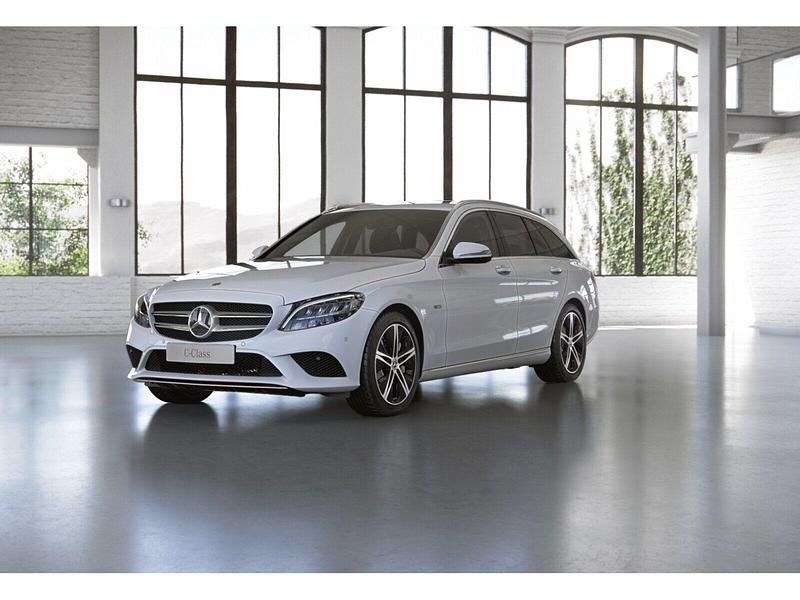 Weiss unilack polarweiß Gebraucht 2021 Mercedes C300e Avantgarde Kombi | 24.880 € (Fairer Preis) - Bild 1/4