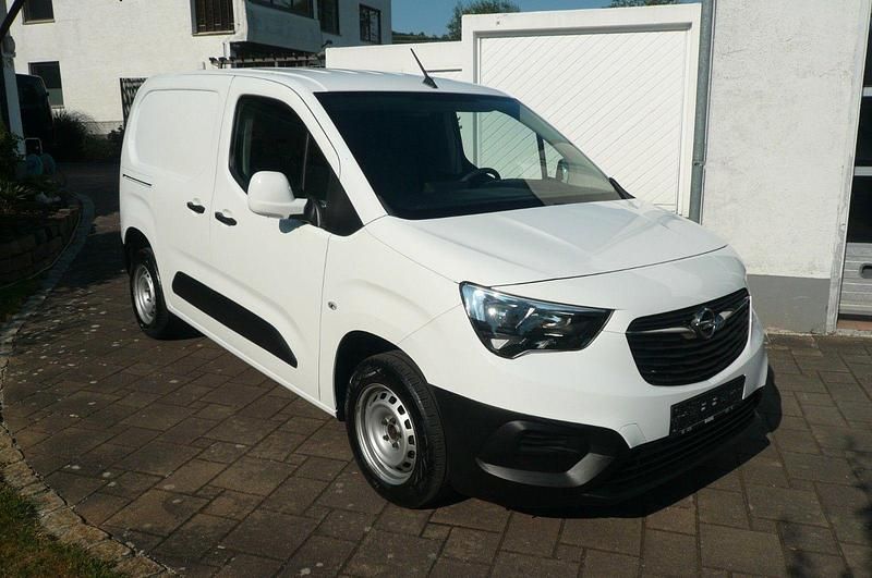 Gebraucht Opel Combo Edition 110 PS (80 kW) 2021 Weiß Van / Kleinbus