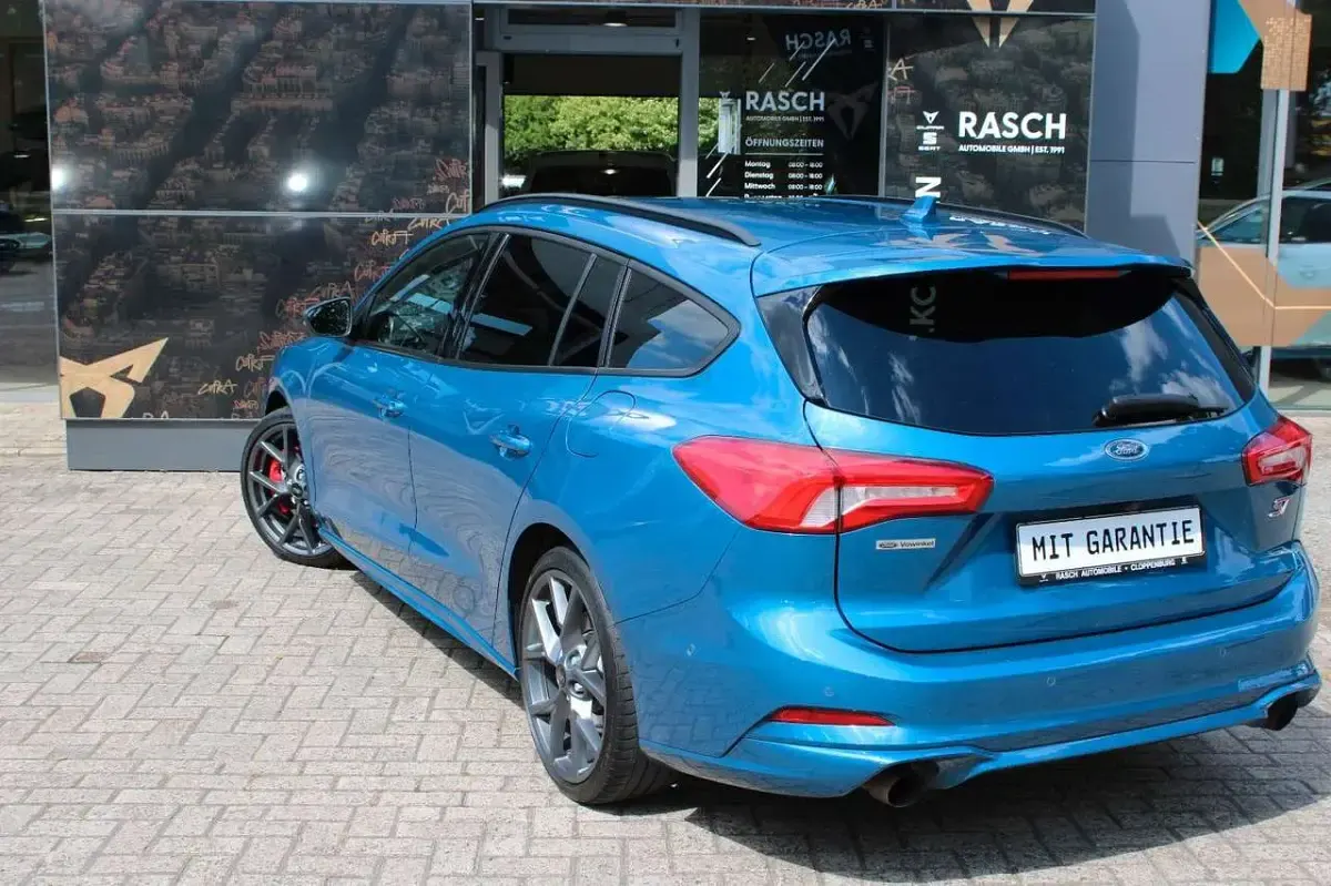 Gebraucht Ford Focus ST 280 PS (205 kW) 2019 Blau Limousine