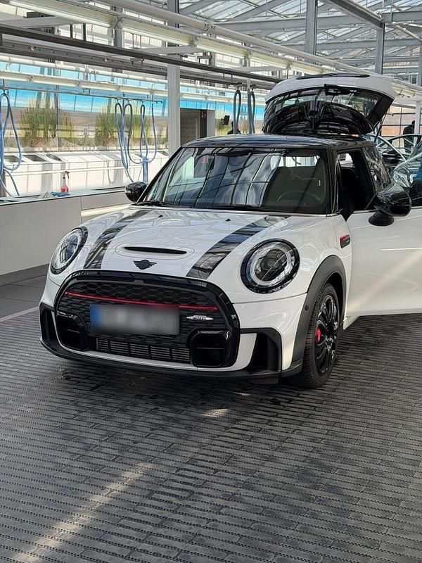 Gebraucht Mini John Cooper Works 231 PS (169 kW) 2024 Weiß Kleinwagen