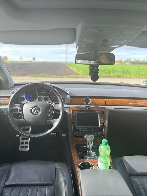 Gebraucht VW Phaeton 245 PS (180 kW) 2015 Schwarz Limousine