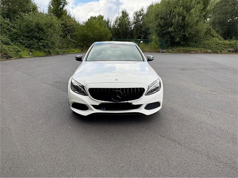 Gebraucht Mercedes C220 170 PS (125 kW) 2018 Weiß Limousine