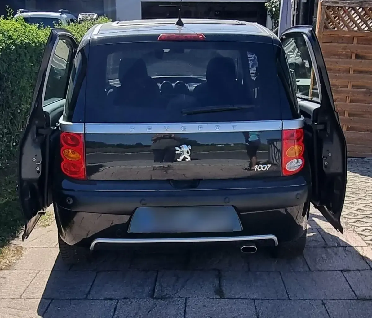 Gebraucht Peugeot 1007 107 PS (78 kW) 2005 Schwarz Van / Kleinbus