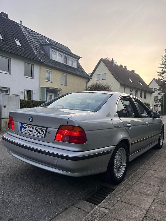 Gebraucht BMW 520 150 PS (110 kW) 1997 Silber Limousine