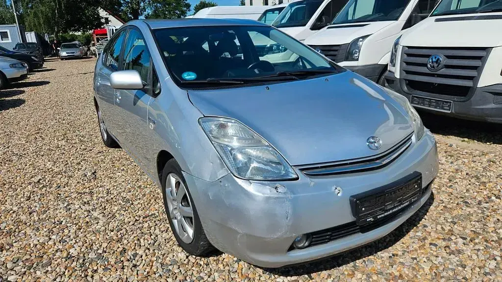 Gebraucht Toyota Prius 111 PS (81 kW) 2006 Silber Kleinwagen