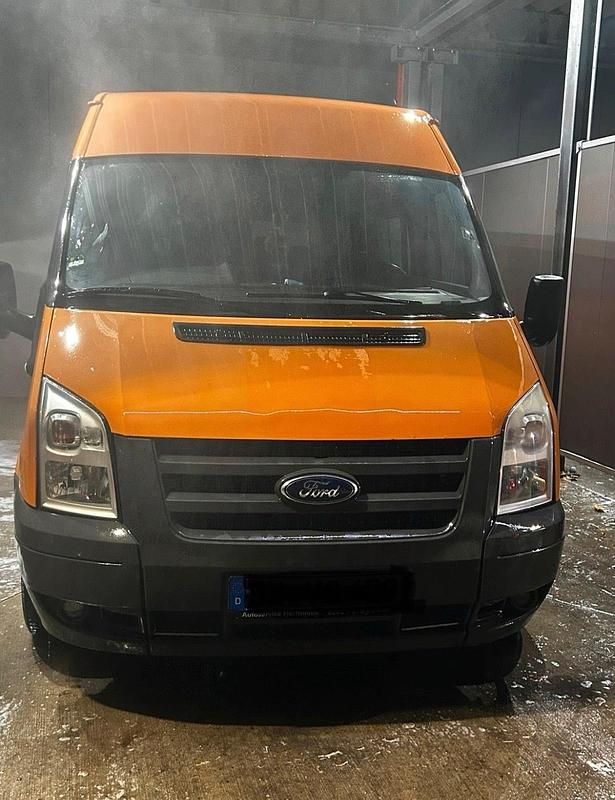 Orange Gebraucht 2011 Ford Transit Kombi | 6.600 € - Bild 1/4