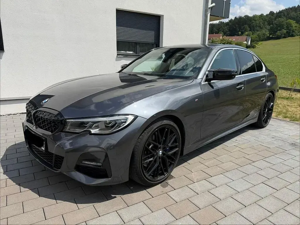 Gebraucht BMW 330 M Sport 258 PS (189 kW) 2019 Grau Limousine