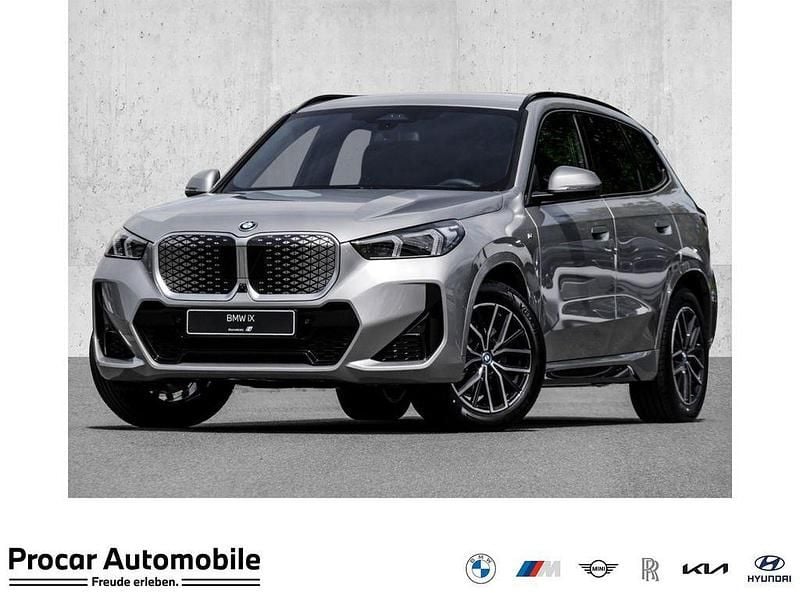 Gebraucht BMW iX1 M Sport 230 kW (313 PS) 2025 Schwarz SUV