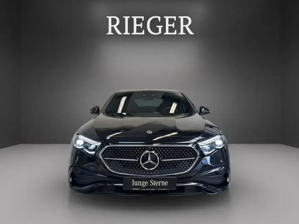 Gebraucht Mercedes E220 Night 197 PS (144 kW) 2025 Schwarz Limousine