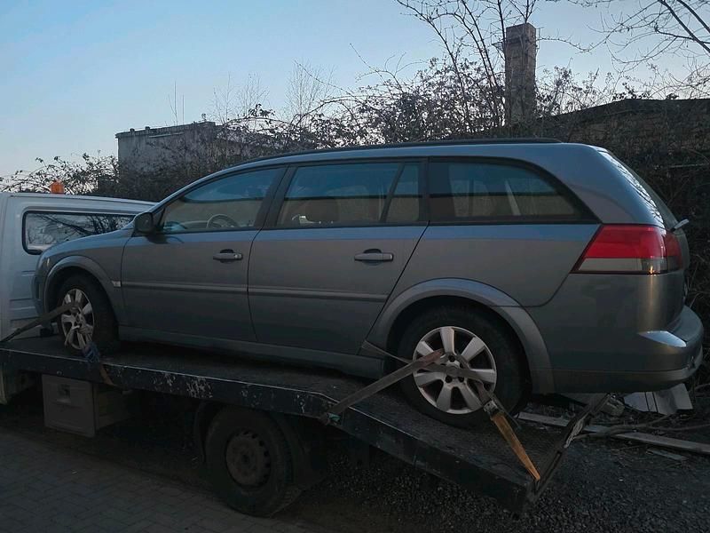 Gebraucht Opel Vectra 150 PS (110 kW) 2005 Silber Kombi