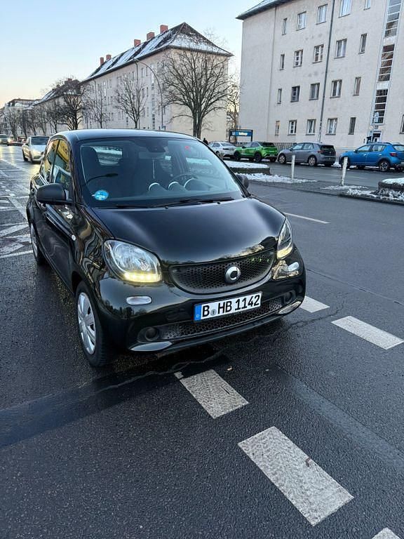 Gebraucht Smart ForFour 71 PS (52 kW) 2017 Schwarz Kleinwagen
