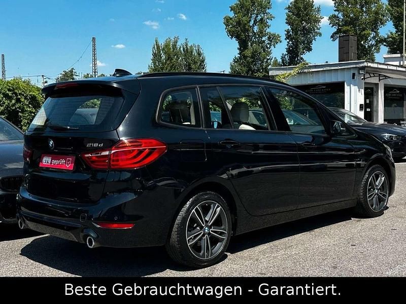 Gebraucht BMW 218 Sport Line 150 PS (110 kW) 2020 Schwarz Van / Kleinbus