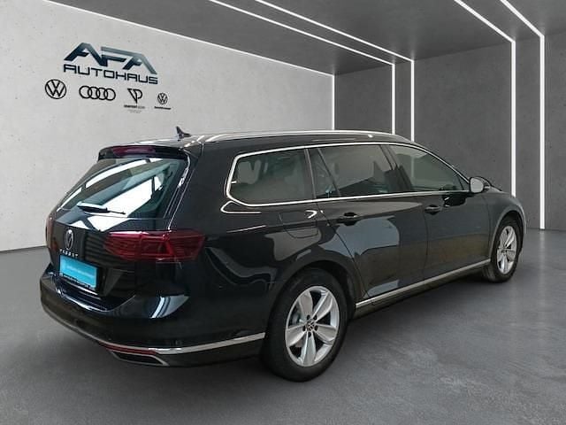 Gebraucht VW Passat Elegance 200 PS (147 kW) 2023 Kombi