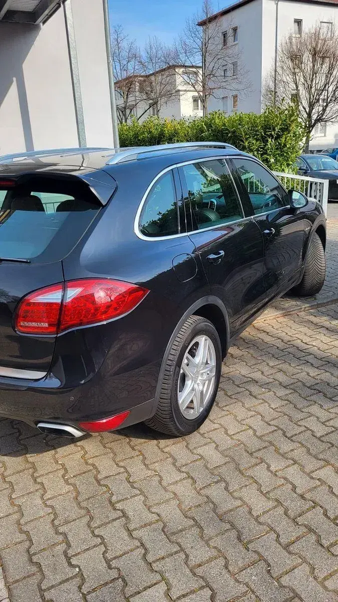 Usata Porsche Cayenne 245 CV (180 kW) 2012 Nero SUV