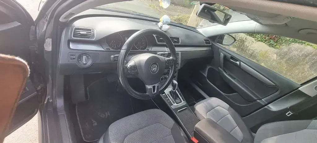 Gebraucht VW Passat Highline 140 PS (102 kW) 2014 Grau Kombi