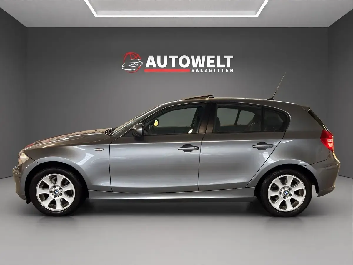Gebraucht BMW 116 Advantage 116 PS (85 kW) 2010 Grau Kleinwagen