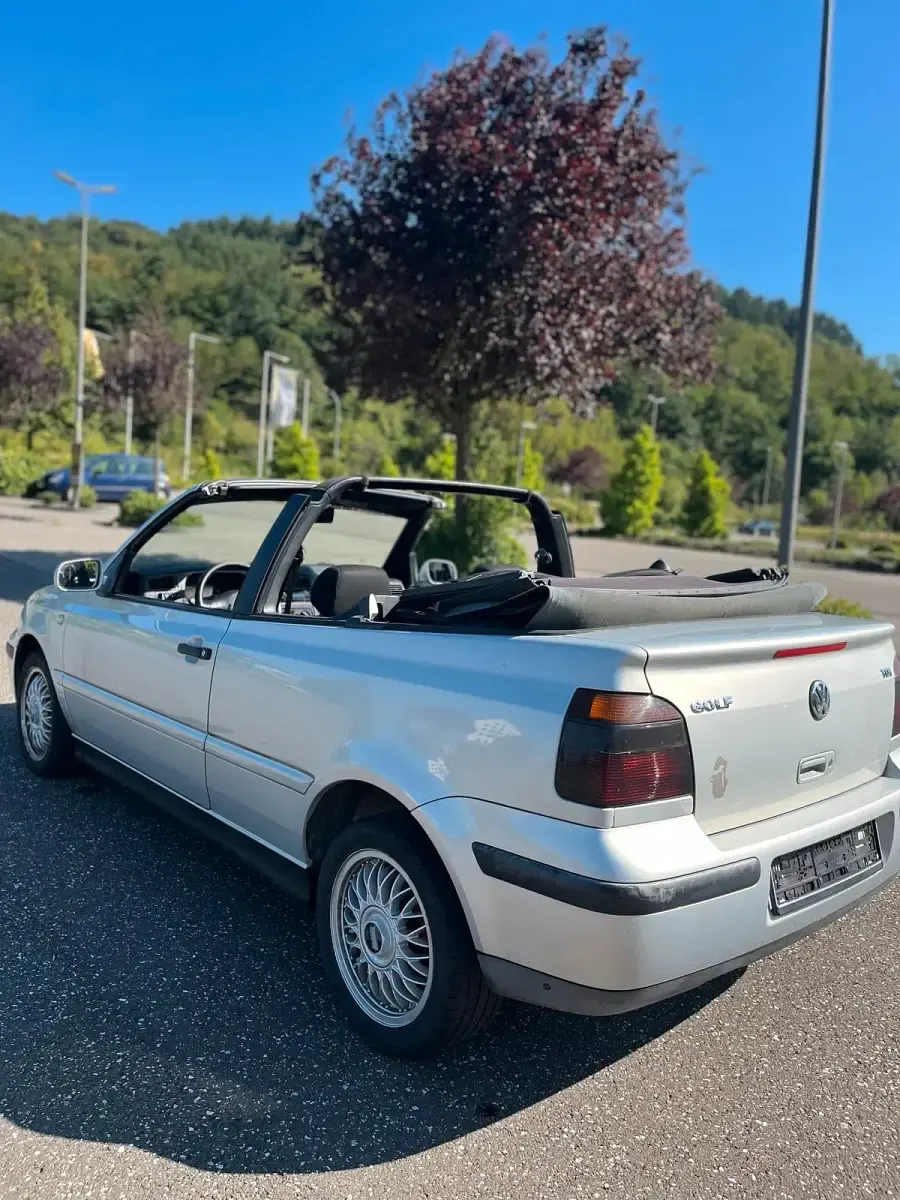 Gebraucht VW Golf 90 PS (66 kW) 2000 Silber Cabrio