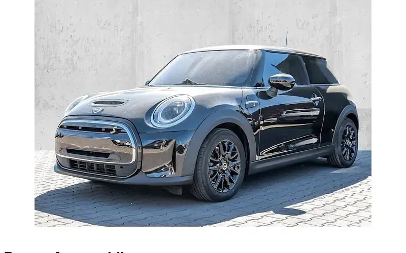 Gebraucht Mini Cooper SE Classic 135 kW (184 PS) 2023 Midnight black Kleinwagen