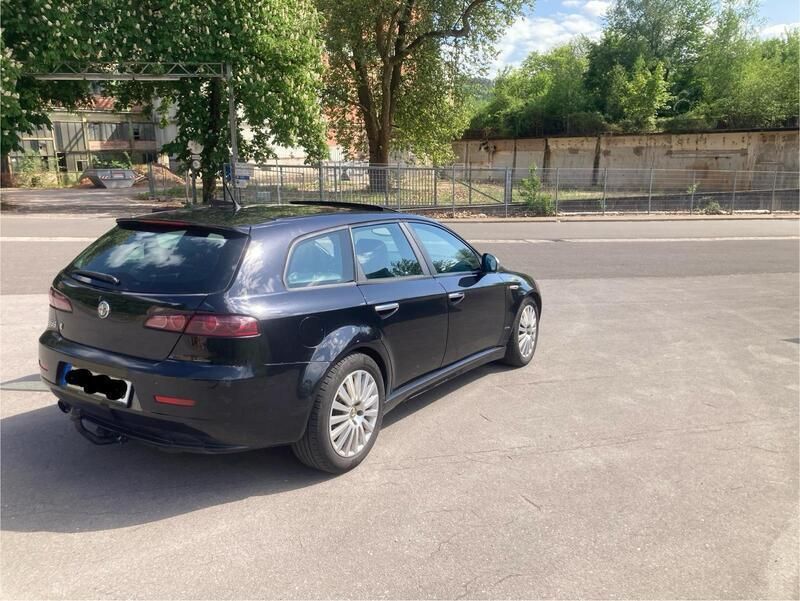 Schwarz Gebraucht 2007 Alfa Romeo 159 Ti Kombi | 3.700 € (Fairer Preis) - Bild 1/4