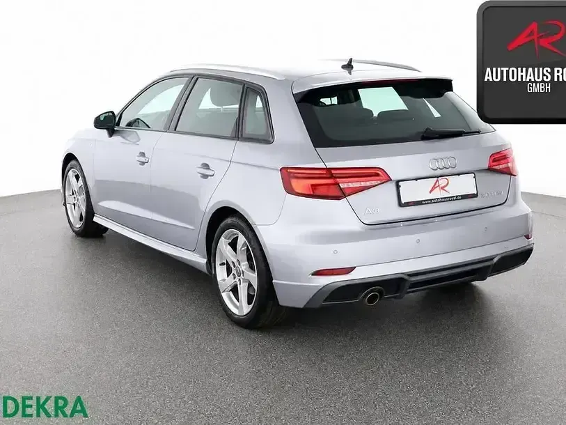 Gebraucht Audi A3 Comfort 116 PS (85 kW) 2018 Silber Limousine