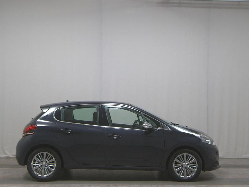 Grau Gebraucht 2018 Peugeot 208 Allure Kleinwagen | 10.980 € (Fairer Preis) - Bild 1/4