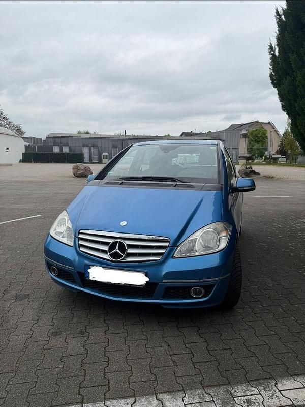 Gebraucht Mercedes A150 95 PS (69 kW) 2009 Blau Kleinwagen