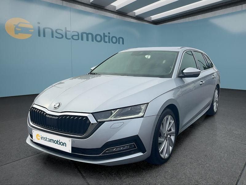 Silber Gebraucht 2022 Skoda Octavia Kombi | 27.649 € (Teuer) - Bild 1/4