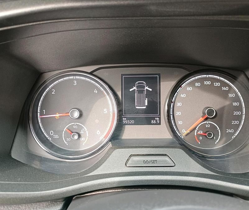 Gebraucht VW Caravelle 150 PS (110 kW) 2021 Schwarz Van / Kleinbus