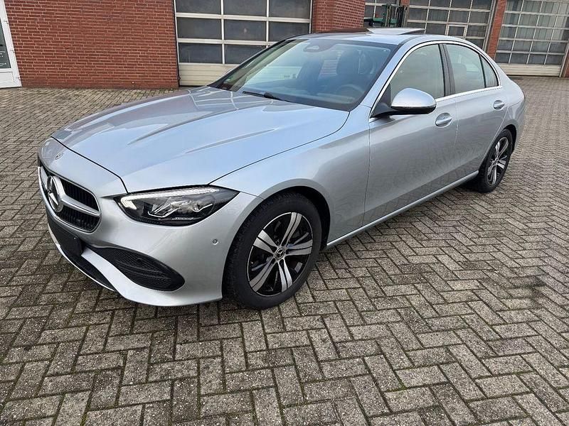 Silber Gebraucht 2024 Mercedes C200 Limousine | 35.800 € (Superpreis) - Bild 1/4