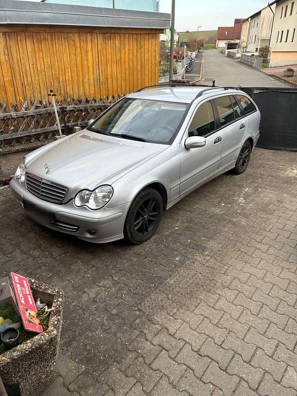 Second-hand Mercedes C200 Elegance 163 CP (119 kW) 2006 Argintiu Break