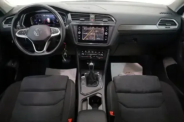 Gebraucht VW Tiguan Allspace Life 203 PS (149 kW) 2022 Petroleum blue (metallic) SUV