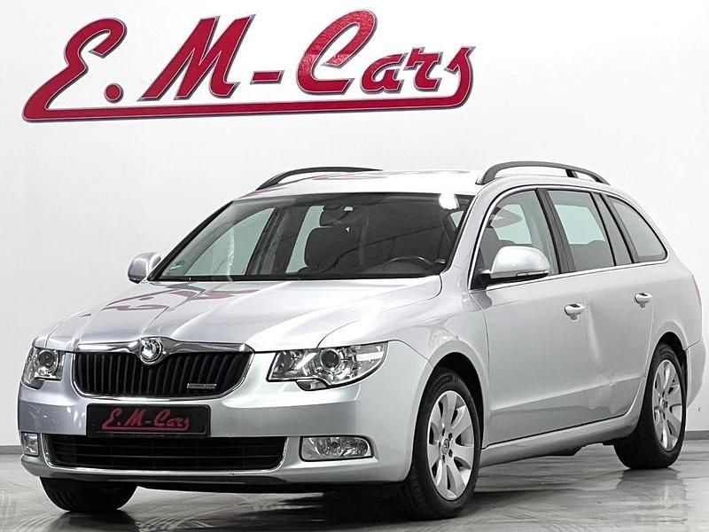 Gebraucht Skoda Superb GreenLine 105 PS (77 kW) 2013 Silber Kombi