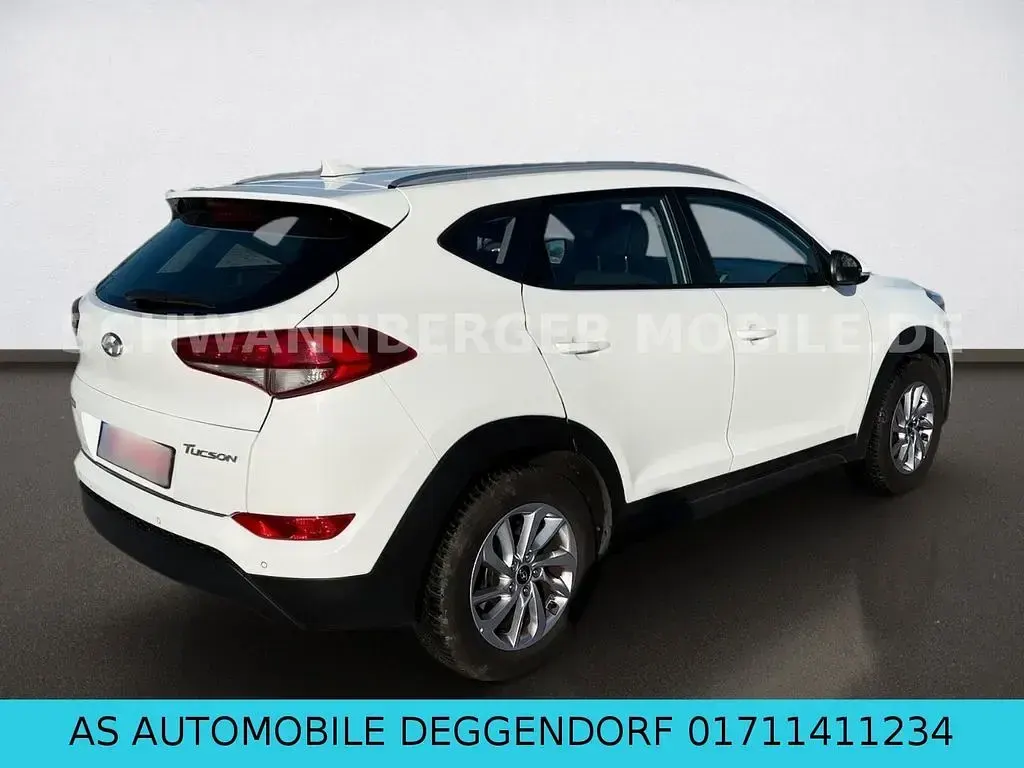 Gebraucht Hyundai Tucson Trend 116 PS (85 kW) 2016 Weiß SUV